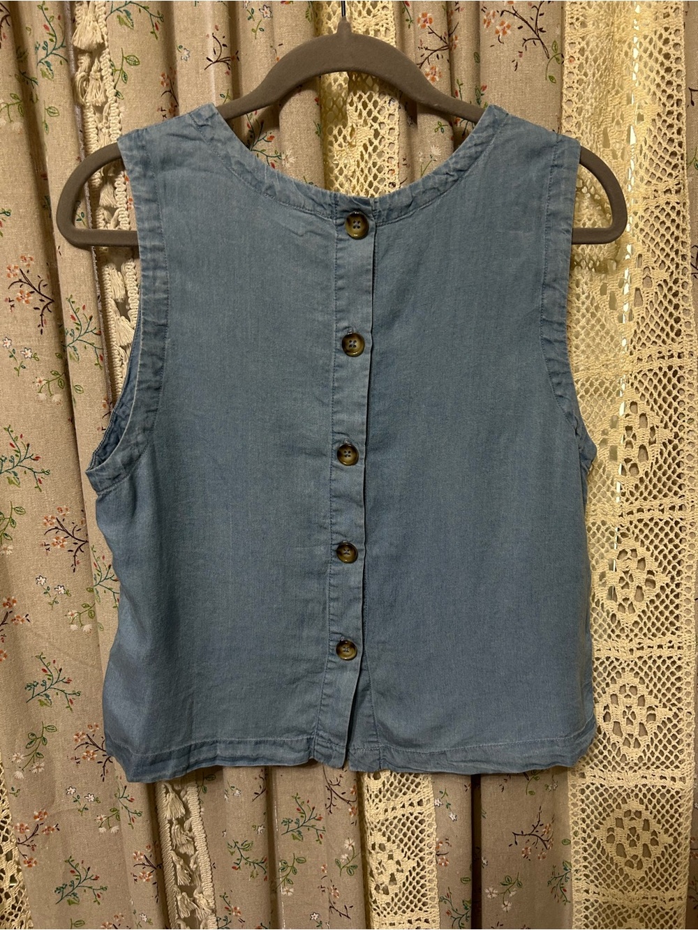 Amber Sky 100% Tencel Chambray Button Back Tank Top Lightweight Size M